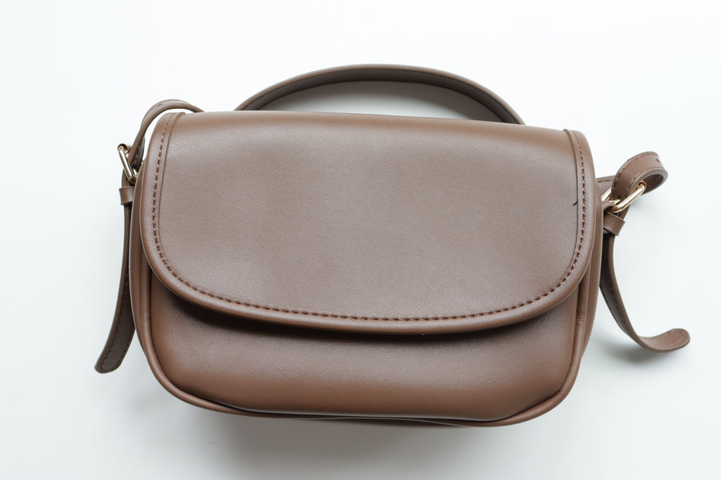 Classic Brown Shoulder Bag Set – Minimal & Flap Style