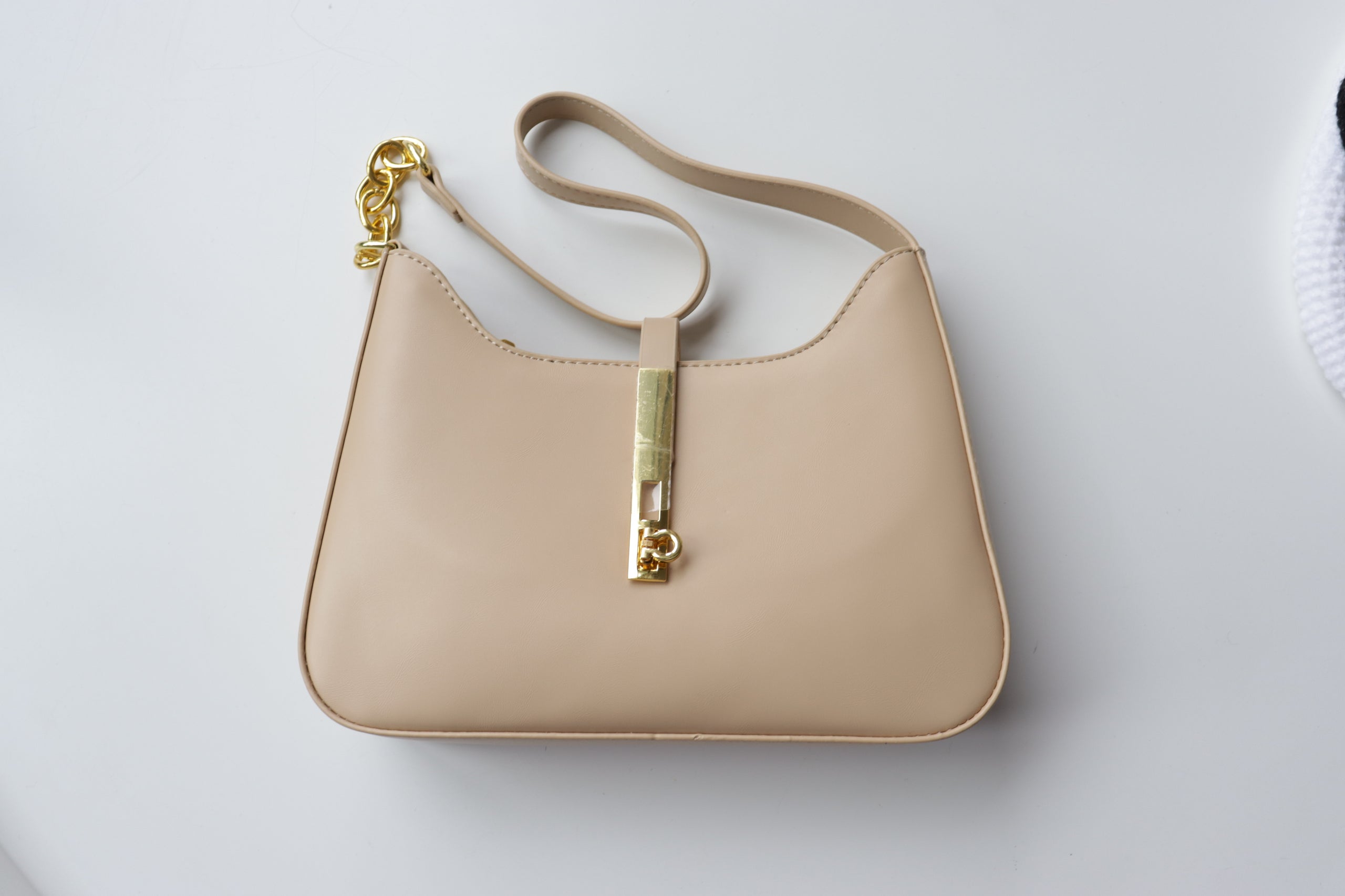 Minimalist Gold Accent Shoulder Bag – Beige, White, Black & Brown